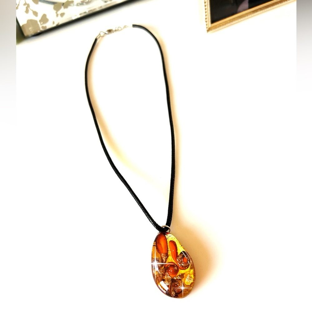 MURANO GLASS Teardrop Pendant Necklace